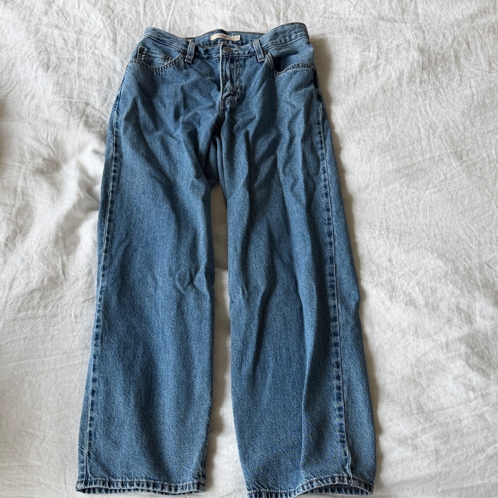 Relaxed Fit Denim Jeans in Medium Blue
